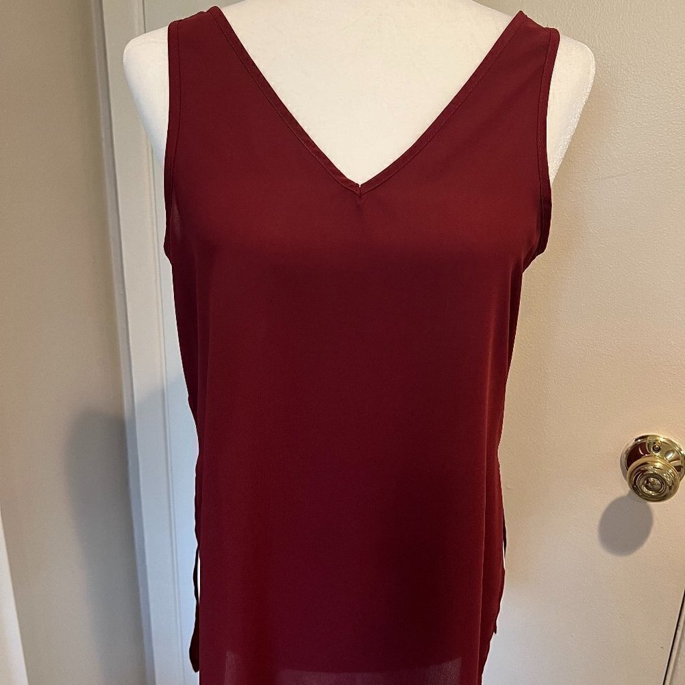 Japna Burgundy lace up back loose tank Size Small
